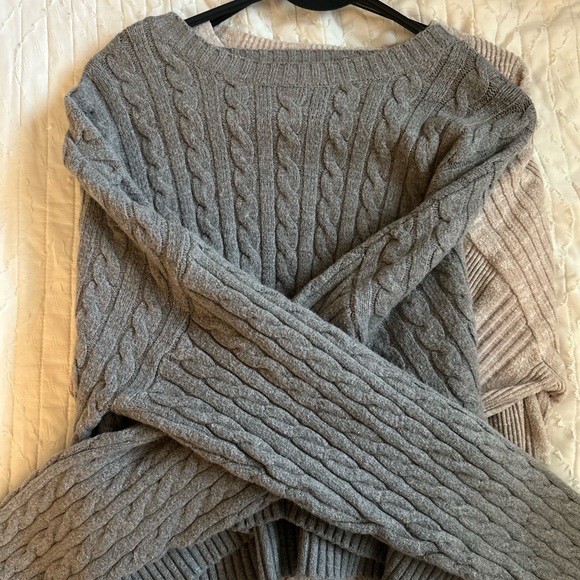 Y2K F21 SWEATER 4 PACK - Picture 3 of 5